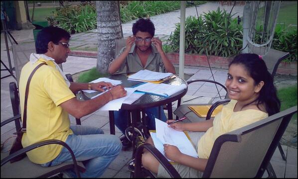 krish_bose's tweet photo. During the shooting of #BoyeiGelo. http://t.co/VpXCtugZH7