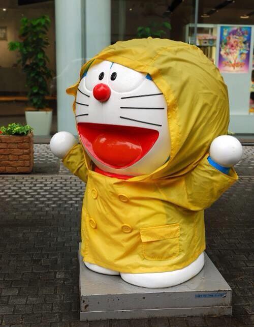 AkibaInformer's tweet photo. Doraemon también se protege en esta temporada de lluvias mas información en nuestra fan Page de Facebook http://t.co/8hy5JONfT7