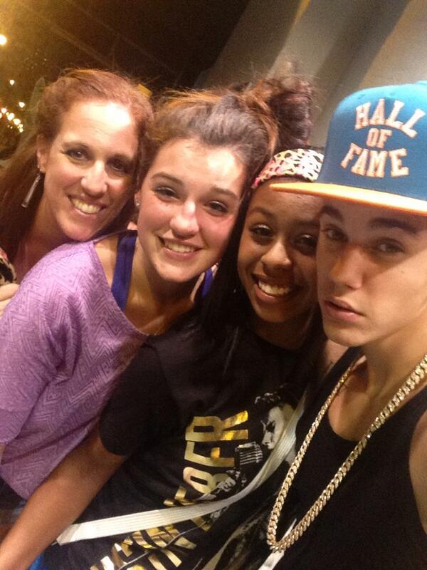 Kayannababyy's tweet photo. @justinbieber look us now #neversaynever #believe #followback http://t.co/VioUyy4lef