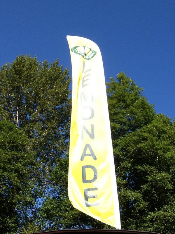 DalyTed's tweet photo. @LemonHeavenVic another sunny day @ Comox Music Festival for delicious lemonade http://t.co/2NAGN8PRd1