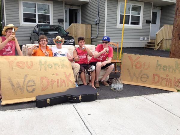 MarkCumbyCBC's tweet photo. #stjohns #newfoundland #dRUnk these guys are having a good time. Honk when you pass me on penneywell road. http://t.co/YsfQUD0qwx