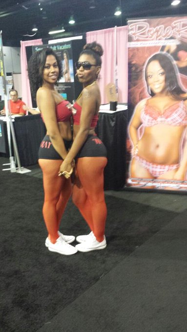 #TWERK  #girls #teamRoxie http://t.co/7tcwMt2lRS<a href="/tag/twerk"class="tags">#TWERK</a><a href="/tag/girls"class="tags">#girls</a><a href="/tag/teamroxie"class="tags">#teamRoxie</a>