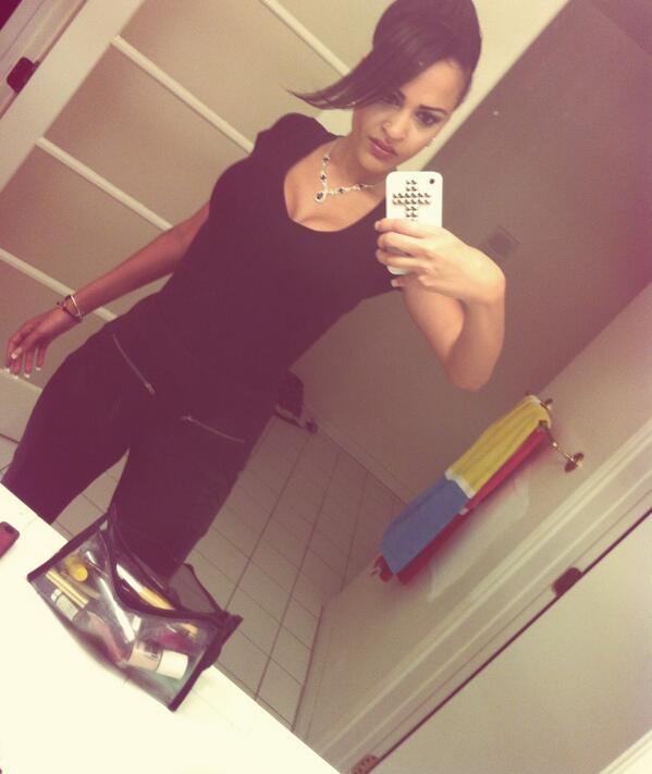 Se busca a la dueña de este celu perdido..!