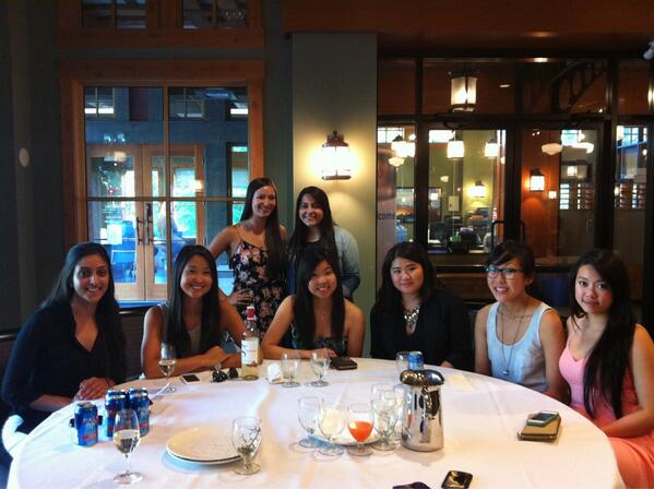 LauraAGalloway's tweet photo. Hanging out with the @YWIB_UBC girls in Whistler #ywiblove http://t.co/BaYVPIjv62