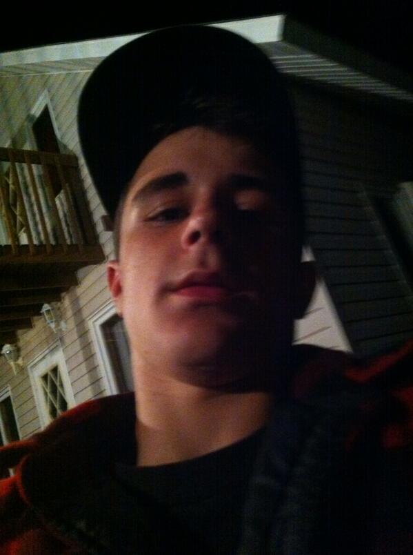 bjDrake98's tweet image. Same beautiful:) @zackfewerr