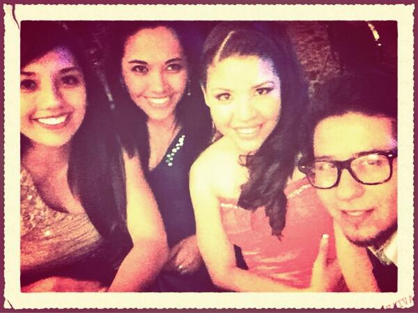 keniaacardoza's tweet photo. @BrenndaSarahi @kakhakakarinna http://t.co/r8h8bB7I2v