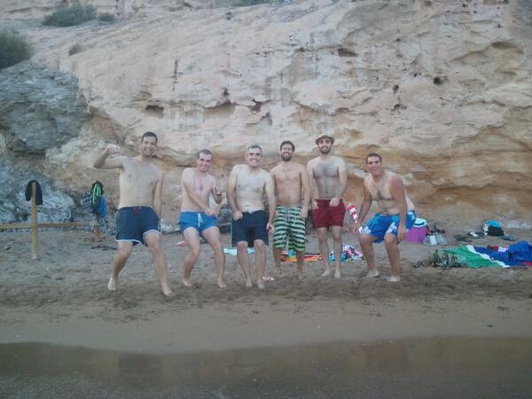 FranxuSanxezRob's tweet photo. #RinconExquisito con los 'Madafacas' @Tanky_4 @TommyMM_ @mundk4 #AndyGurrumio #JuandaElBiopreno #Aguilas #ElHornillo http://t.co/LM161sXkXP