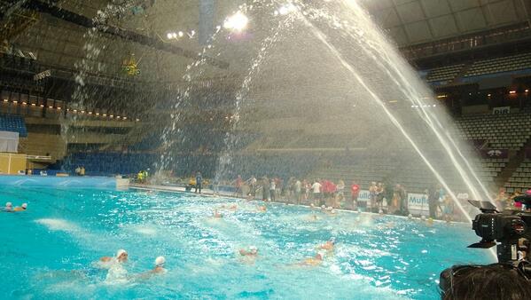 PedroAdrega's tweet photo. Opening of the main pool at the #Worlds @bcn2013 http://t.co/uQQDd4thci