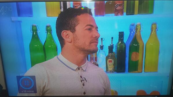 TopButtonWanker tweet picture