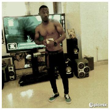I want to share a picture from PicMix picmix.it/a/MTg5NTYyNTQ4