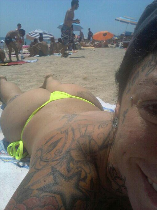 Buenas tardes desde la playitaaaaa :-) http://t.co/RWMXU0b790