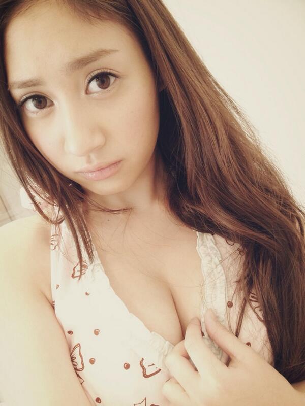 中塚智実 みんな好きね 水着とか 笑 これで我慢してくれや クリスイーツのオフショット Http T Co Mhhzpsgcq1