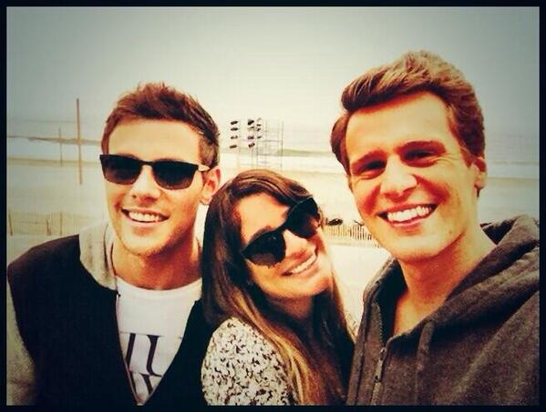 LeanaticForever tweet picture