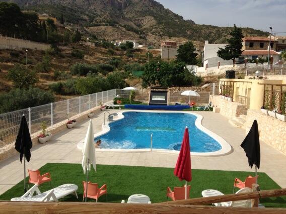 javii5590's tweet photo. Viernes en piscina privada daniel http://t.co/d3ZzbxdqWB
