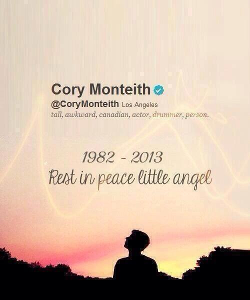 Aclassyybelle's tweet photo. RT to show respect #RipCoryMonteith http://t.co/SsK68UFBB2