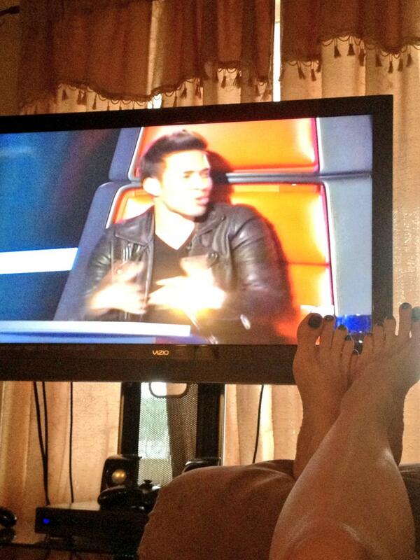 icruiz93's tweet photo. #LaVozKids  love u @PrinceRoyce  arriba #TeamRoyce http://t.co/yVf3c6eXTv
