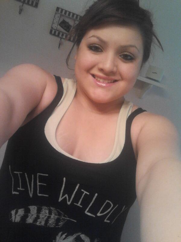 Ayee_Hailey's tweet photo. (: http://t.co/OE7adp0znb