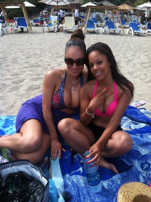 Paradise Cove:-) http://t.co/Kt2LtP2rBw