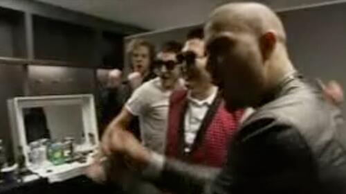 TheWantedLifeTV's tweet photo. Is that @thewanted with @psy_oppa?! EPIC! #TheWantedLife http://t.co/BHIi8n3cX0