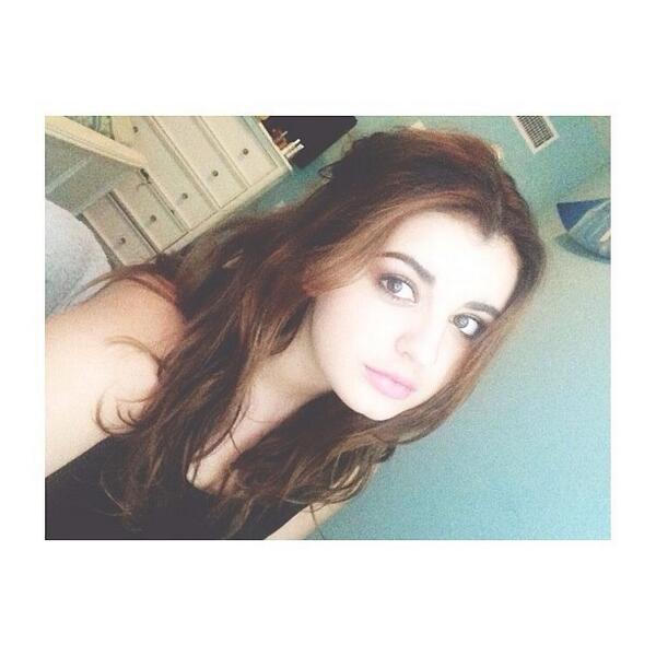 BeccaholicHub's tweet photo. Rebecca's tumblr is so cute! #BeccaholicHub http://t.co/dQ4lhenvoq