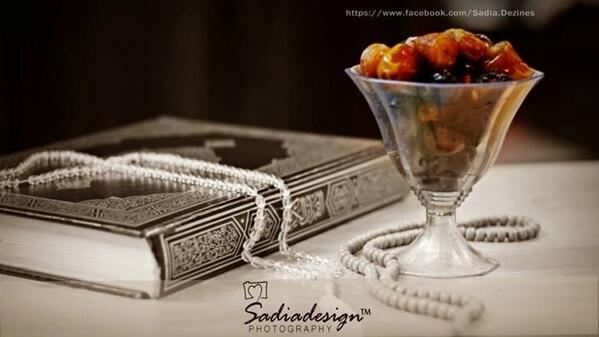 SaDIaRAf's tweet photo. Ramadan kareem! http://t.co/bTswMhvWDU