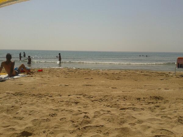 Barbaara_G's tweet photo. Cullera beach! @io_carla @emmabopascual @MySkeleton http://t.co/d6iMXa60UQ