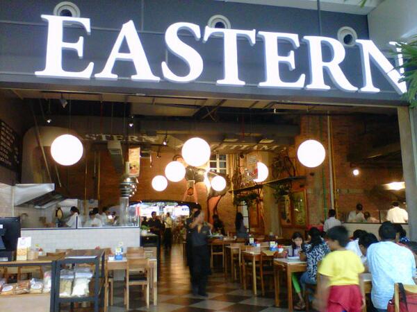 EasternKopiTM's tweet photo. Eastern Kopi TM @malbekasi rame bgt nih menjelang buka puasa . Yuk merapat :) http://t.co/oj5Yc7Sohc