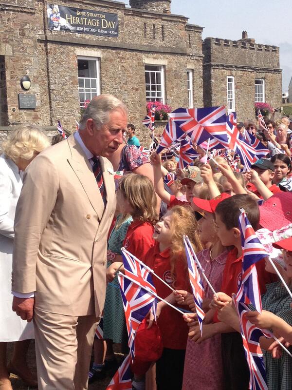 ClarenceHouse's tweet photo. The Prince and Duchess say hello to schoolchildren in Bude during their visit to Cornwall today. #TRHinCornwall http://t.co/5svpyCktj3