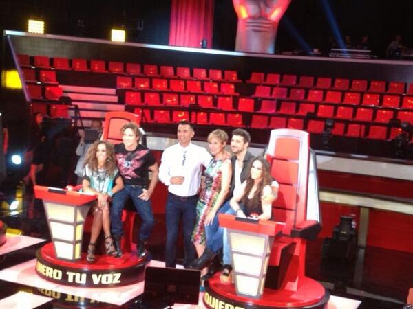 _MaluOficial_'s tweet image. Todos juntos en rueda de prensa de @lavoztelecinco 😁😁😁