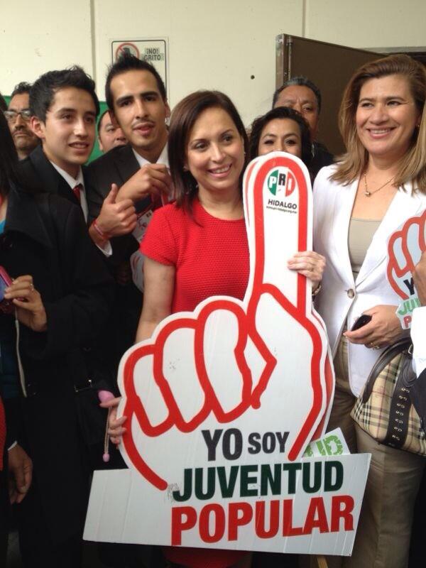 Cristina_Diaz_S's tweet photo. @CEN_JPR_ Les comparto una foto con mucho aprecio.. http://t.co/Ck6UxqbS9H