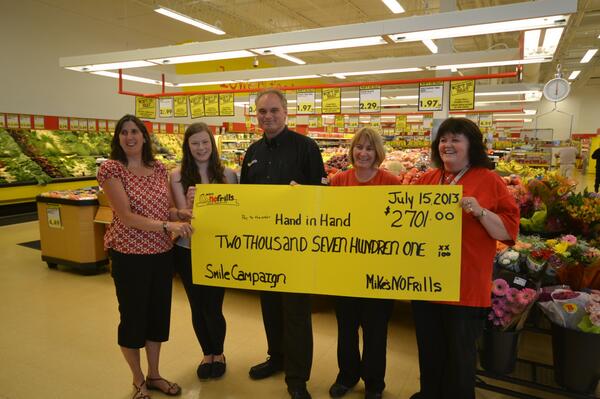 ChebuctoNews's tweet photo. Mike McIntosh &amp; staff at Mike’s nofrills in Spryfield presented a cheque for $2701. to Hand in Hand Spryfield today. http://t.co/Vr5WR9FHCv