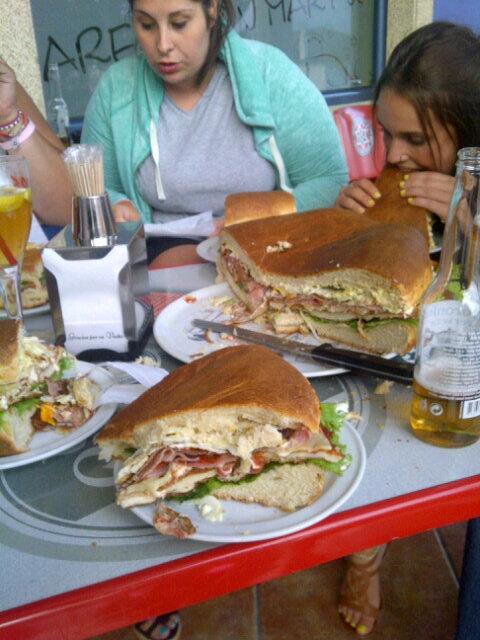 pitidelira's tweet photo. Hamburguier!!! @_VaneeeSabor @NeereaBB @PUBARELA http://t.co/ka8ipKSGmm