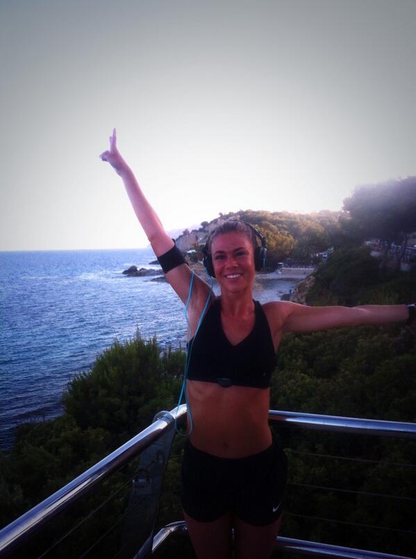 chesko88's tweet photo. Jodia @mariaunfilete como corre! Me quiero morir #moraira http://t.co/yfdX01rvVF