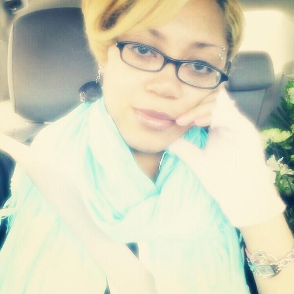 CMophat's tweet photo. Just an older picture of me #artist http://t.co/RKg6yjslIz