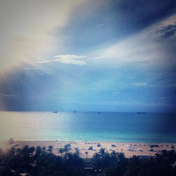 MayaAzzi's tweet photo. .@DelanoSoBe we LOVED it! The ultimate #luxury retreat for fabulous #Armani ladies ;) @lavieenblush @lifeinpalettes http://t.co/RWrqqFTbFb