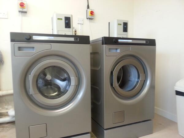 justlaundry's tweet photo. New industrial laundry equipment working hard in a redditch housing scheme. Supplied by @justlaundry  01527 67474 http://t.co/mTDsUZXWCV