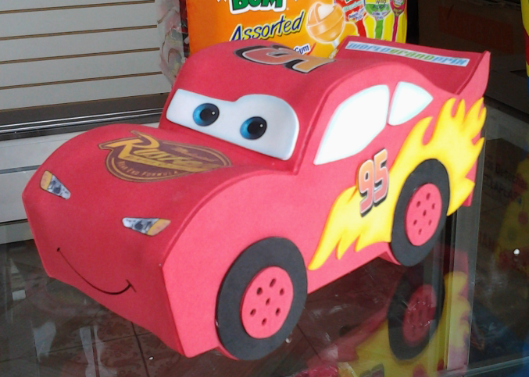 licarsa's tweet photo. Sorpresas de cars en forma de carro, pones los caramelos por la parte de atrás portamaletas http://t.co/owuYcIYjc6