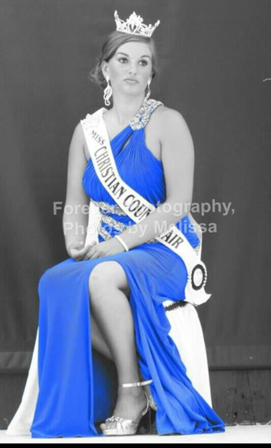 MeGa_TRON_6's tweet photo. Wahhh it hasn't even been a week and I miss being Miss Christian County :( http://t.co/cQeZA98GfN