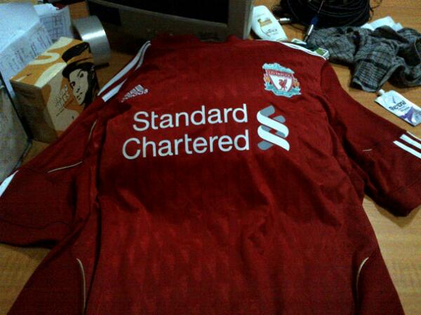 LFCCSL's tweet photo. Om nitip yo // home 2010 - 2011 //second // size XL // harga mention atau dm // @redsarmy_LFC http://t.co/Lg1Fl7cHO7