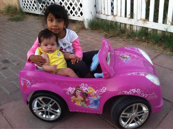 CitlalliSala's tweet photo. My Babies ☺ http://t.co/AAZEraniZ6