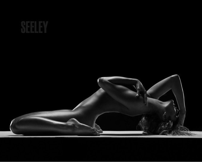 The female form is purely a work of art <3
#artsy #Photography #beautiful #amazing @BSeeleyPhoto #PhotoOfTheDay