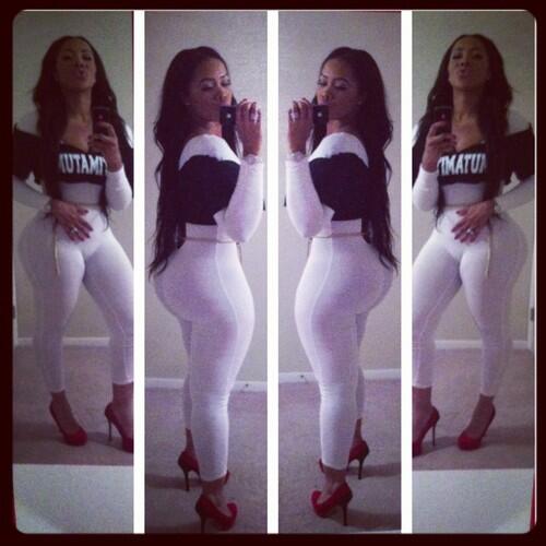 LereteReloaded's tweet photo. "@PostBadBitches: http://t.co/ROkRbtfCgy" <<<< LORD HAVE MERCY!!!