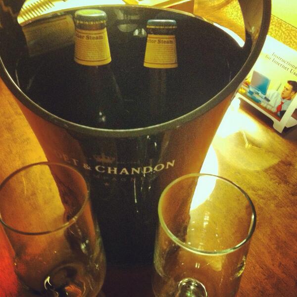 japhychron's tweet image. Certainly didn't expect this, @ICMarkHopkins, but many thanks. Anchor Steam #twoast