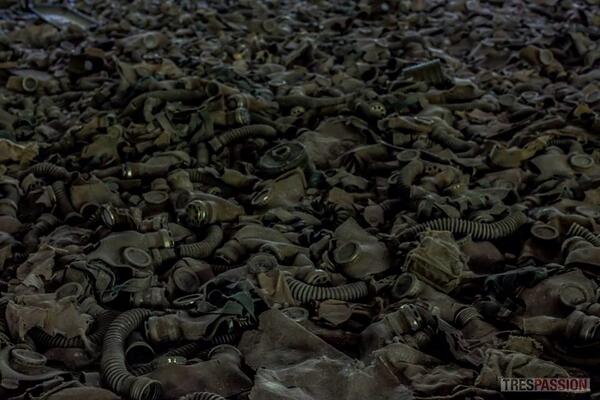 Desolate415's tweet photo. Thousands of #gasmasks in School Number 3 in #Pripyat #chernobyl #trespassion #urbex #abandoned http://t.co/rg4RoCo3DC