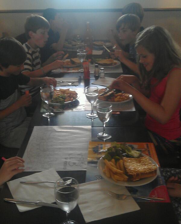 RCCFrenchTrip's tweet photo. Lunchtime! http://t.co/E6sbIp2BKa