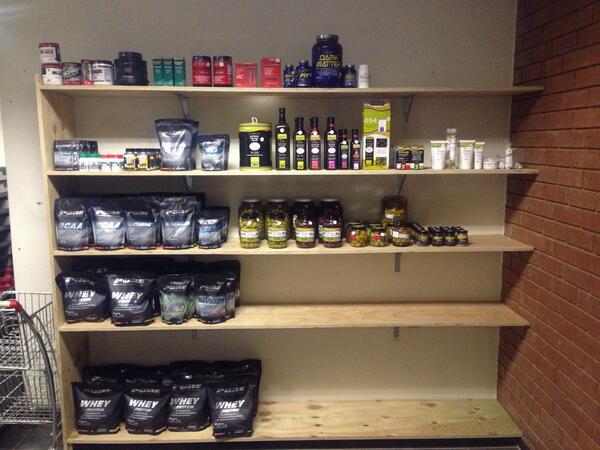 Figure 4 tweet media