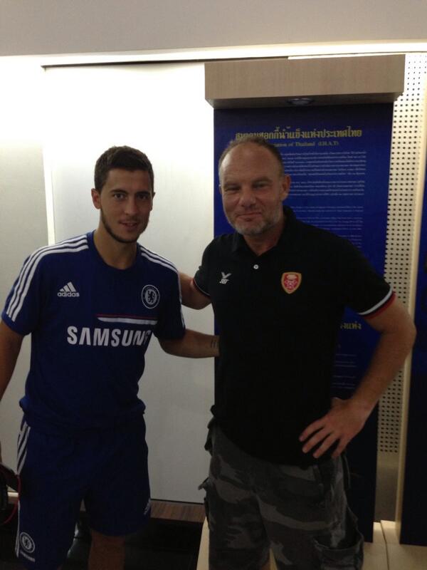 hazardeden10's tweet photo. Pour tout les fans d Anderlecht. #cfctourasia http://t.co/OqasQKsw9J
