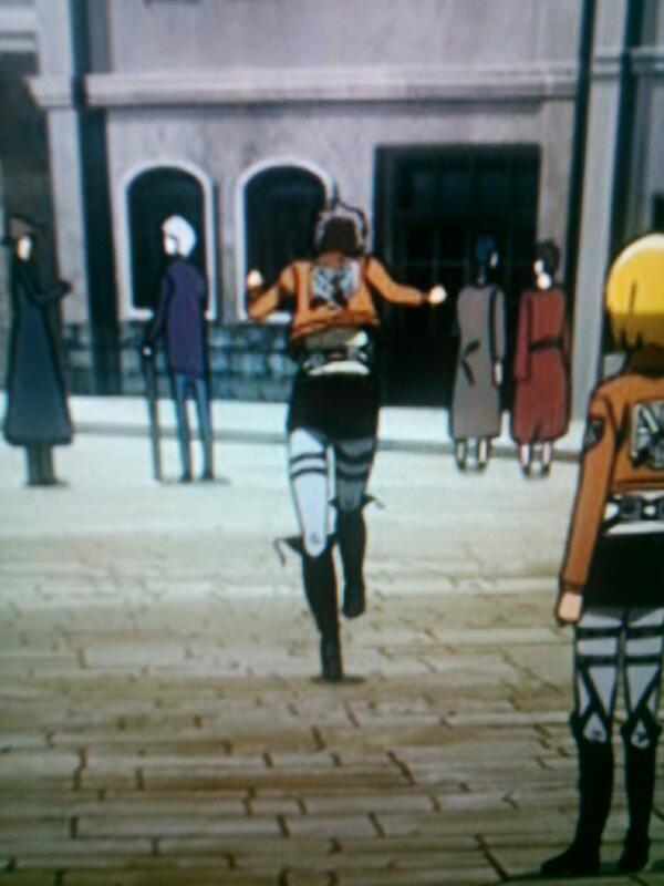 進撃の巨人 エレンの走り方女子力高い T Co Dht28kkbc9 Twitter