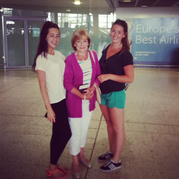 niamhgrainne's tweet photo. Sending Nanz off on her jollyers! #NanaCool 💜✌✈🌞 http://t.co/N8fVqtsdCU