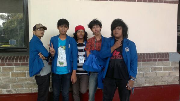 CIVIL2009_UII's tweet photo. eeciiieee http://t.co/WHfMWUykbH